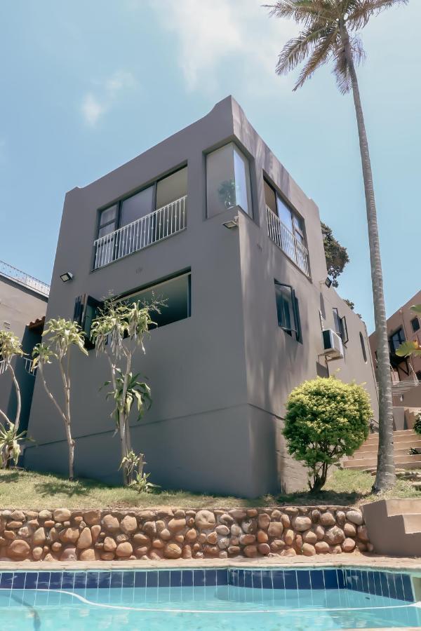 Ocean Rocks Villa, Umhlanga ダーバン エクステリア 写真