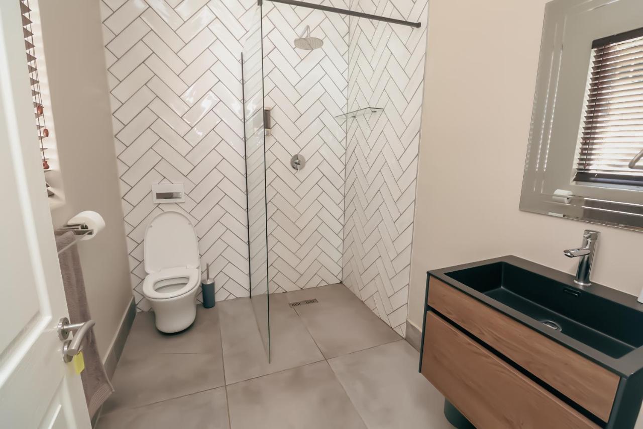 Ocean Rocks Villa, Umhlanga ダーバン エクステリア 写真