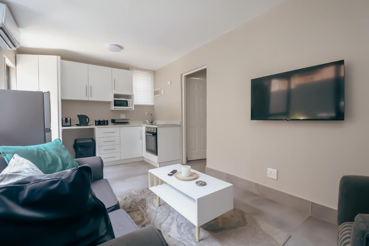 Ocean Rocks Villa, Umhlanga ダーバン エクステリア 写真