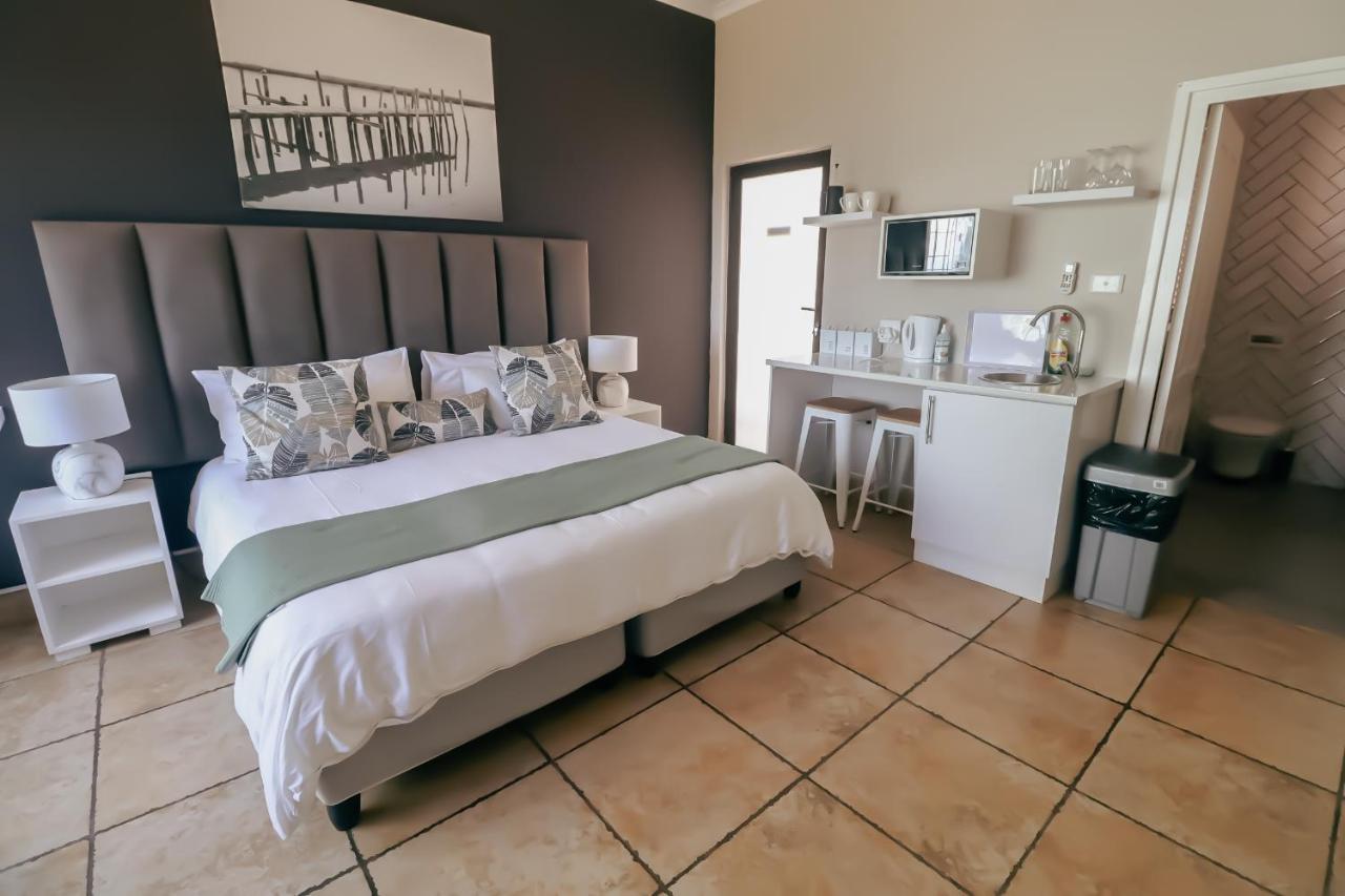 Ocean Rocks Villa, Umhlanga ダーバン エクステリア 写真
